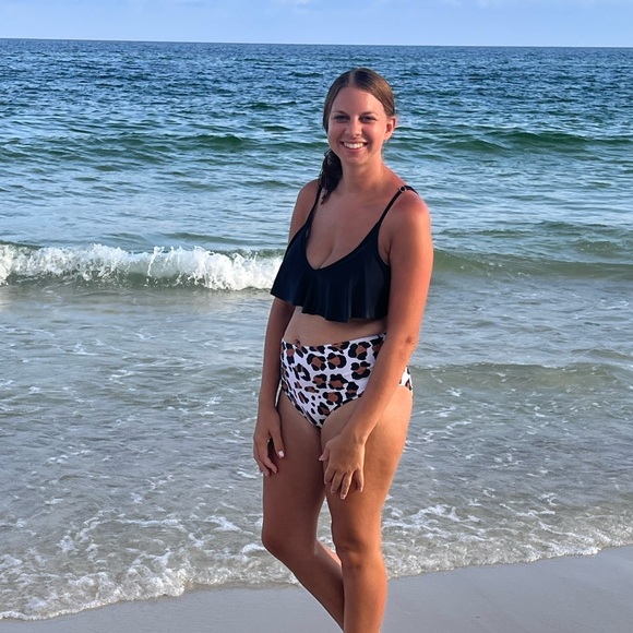 Leopard print bikini - Picture 5 of 6
